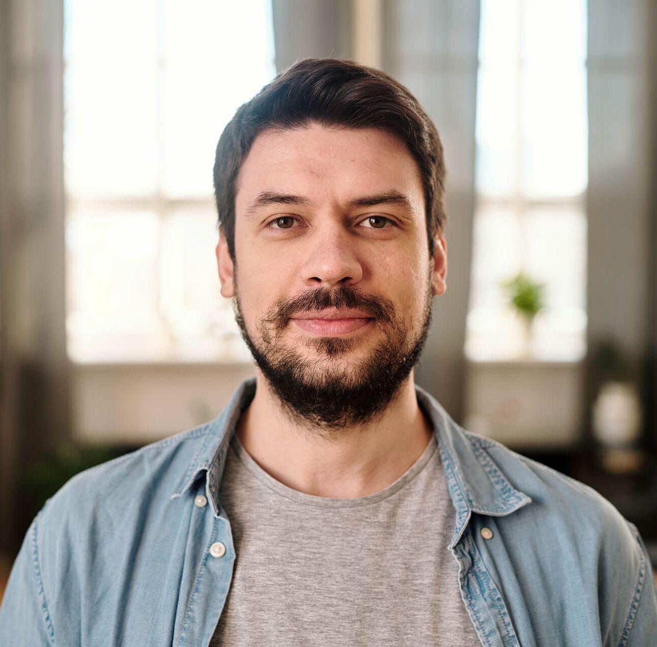Adrien cloud Engineer in france