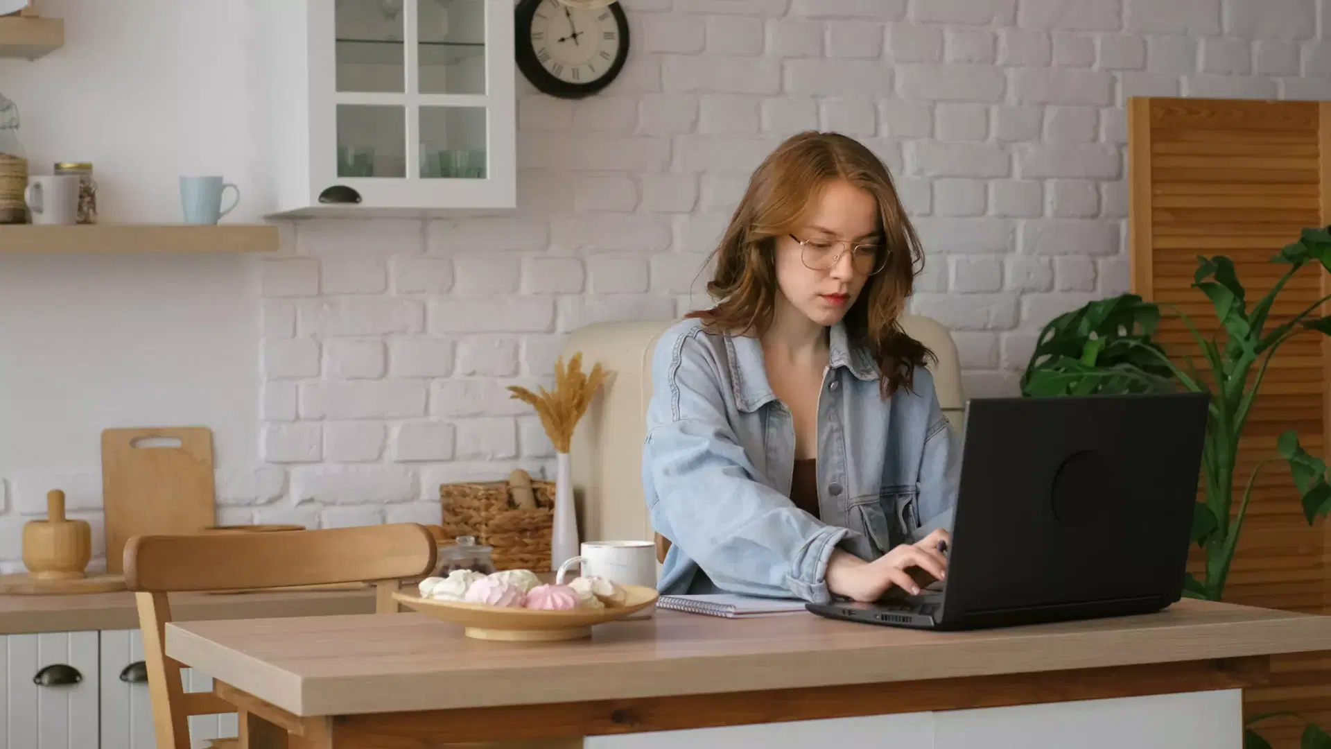 Freelances solopreneurs : quand faut-il externaliser ?