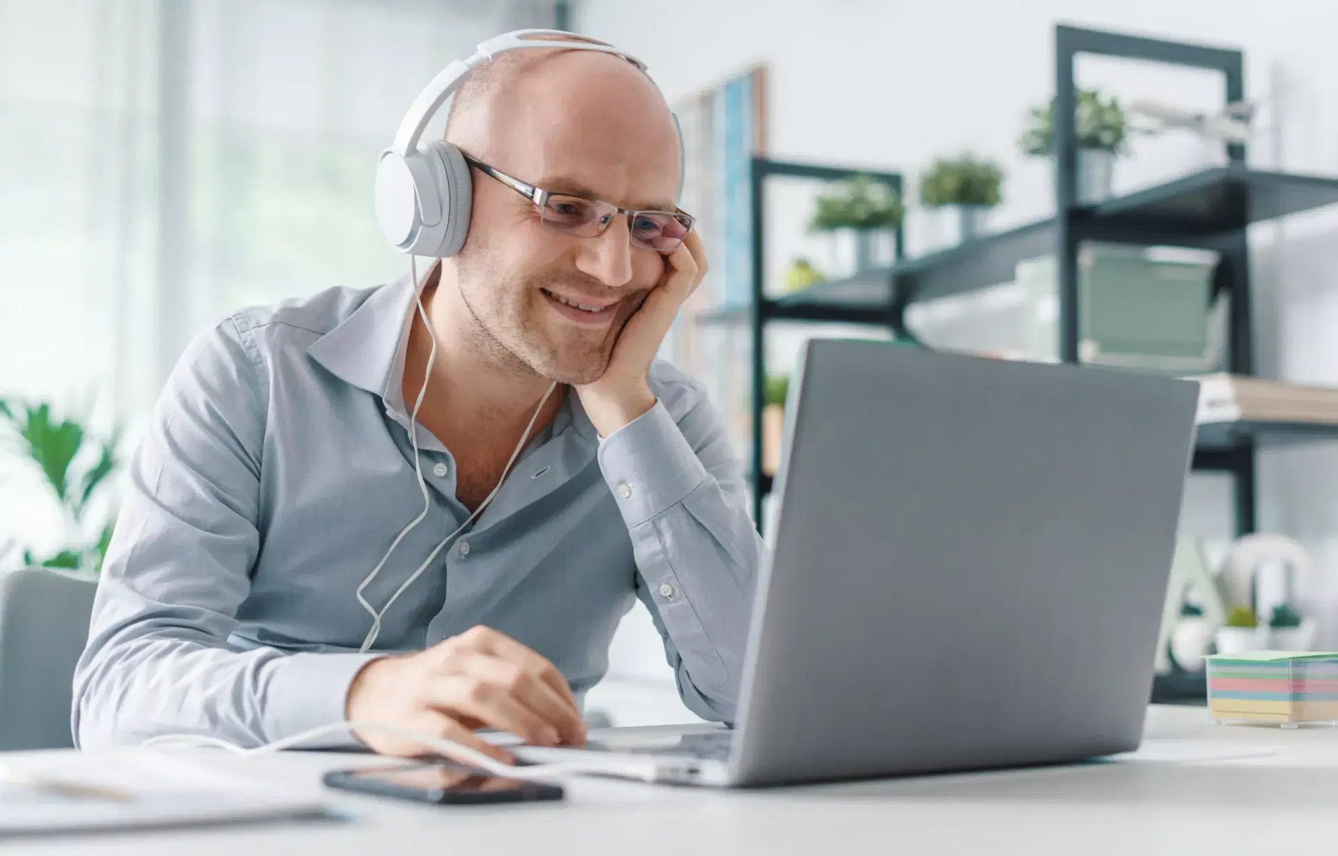 Mobility: Working Remotely from Another Country And Keeping Customers